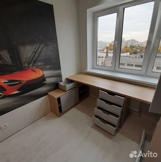 Рабочая зона у окна