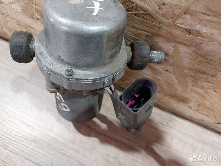 Вакуумный насос тормозной системы VW Passat B5