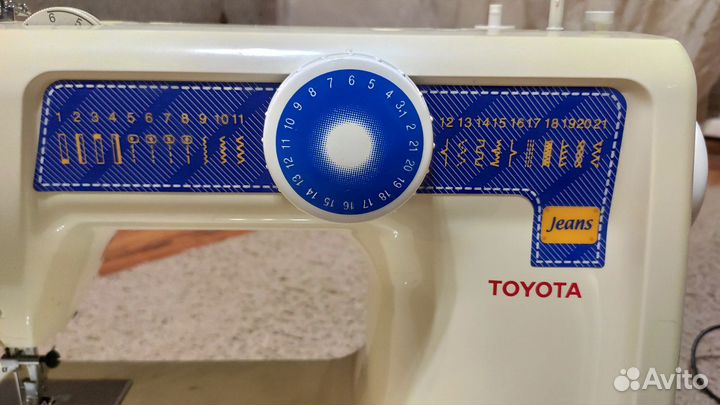 Швейная машинка toyota JB04 RS2000