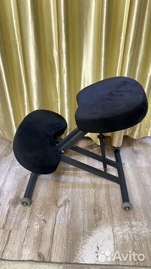 Коленный стул для школьников