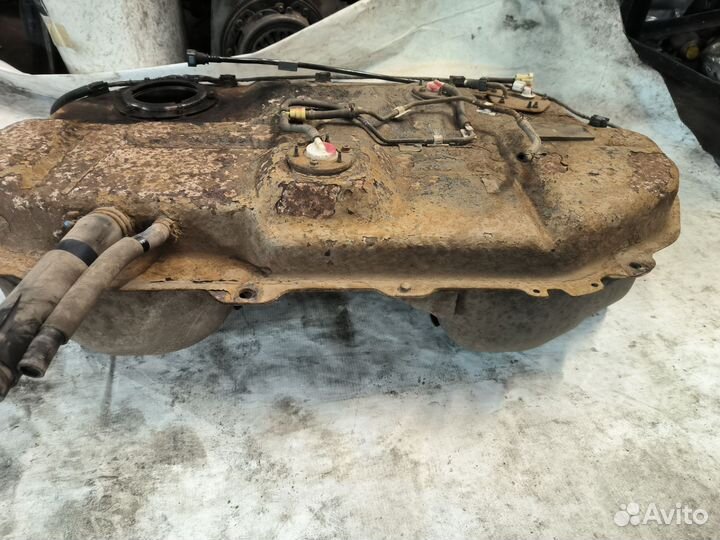 Топливный бак Mitsubishi Outlander 1 CU