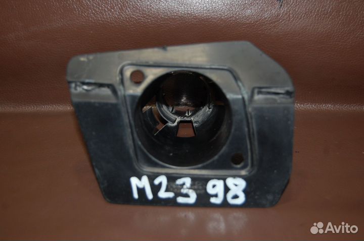 Кронштейн насоса-омывателя фары правый - BMW X5 F1