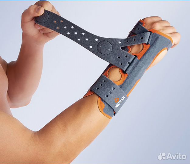 Жесткий ортез лучезапястного сустава M760 Manutec