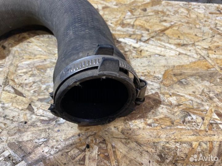 Патрубок интеркулера Audi A5 купе 2.0 2010