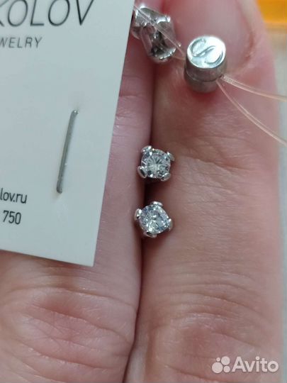 Серебряные серьги, серебряное кольцо с топазом