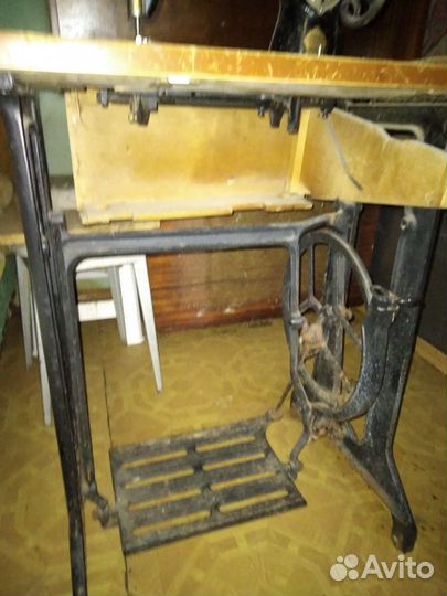 Швейная машина