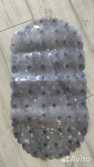 Коврик в ванну противоскользящий