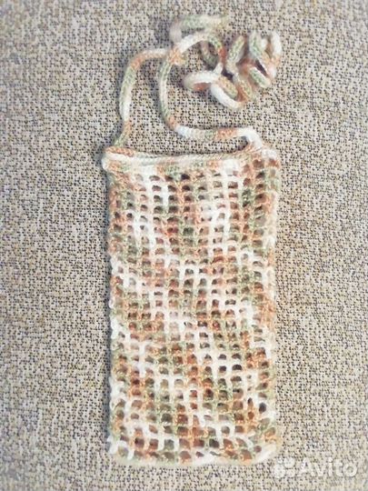 Модный вязаный чехол на телефон