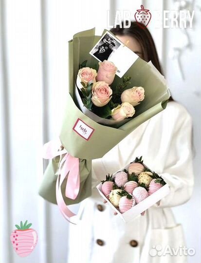 Клубника в шоколаде, букеты из клубники