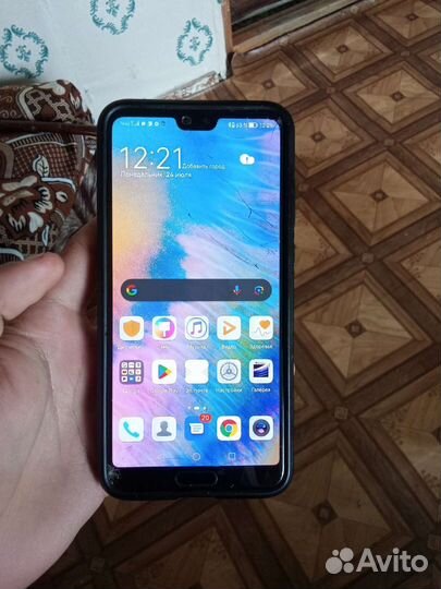 Телефон Huawei P20 pro
