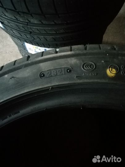 Triangle Sports TH201 235/40 R18