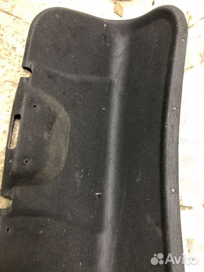 Обшивка крышки багажника Ford Focus 2