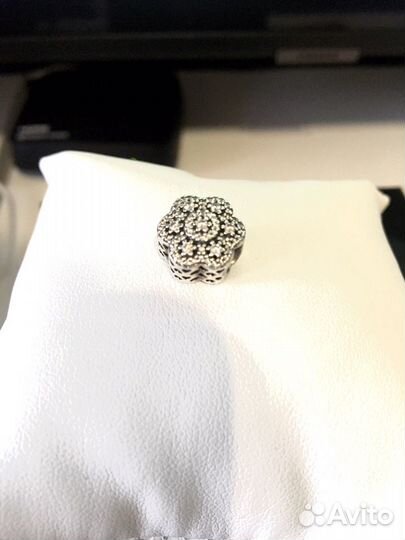 Браслет, кольца Pandora