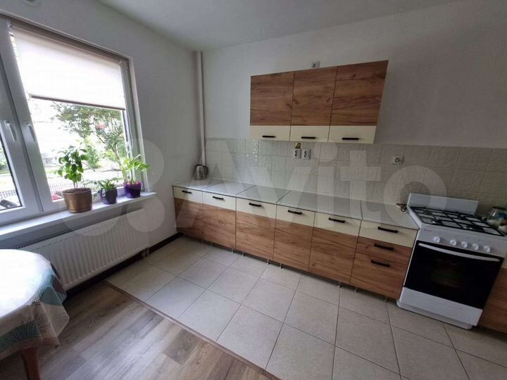 2-к. квартира, 64 м², 2/10 эт.