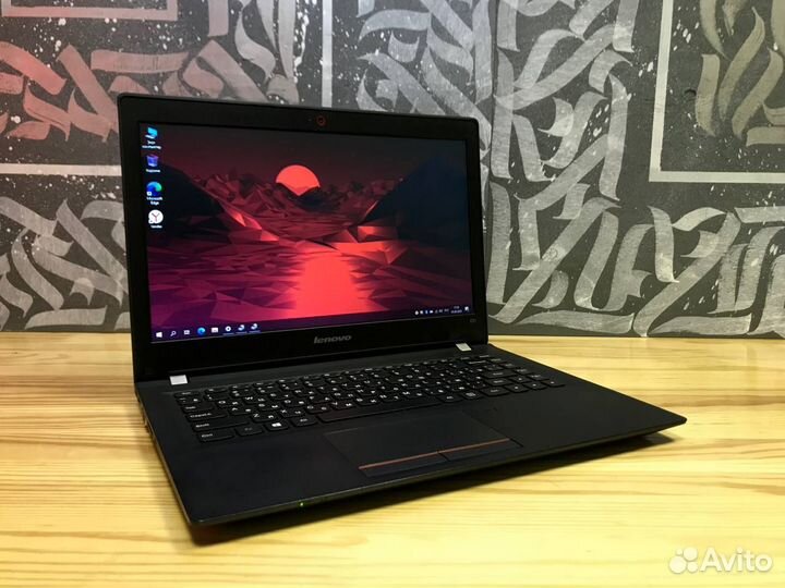 Миниатюрный ноутбук Lenovo i5/8gb/SSD