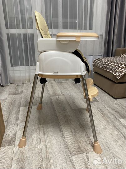 Детский стульчик для кормления