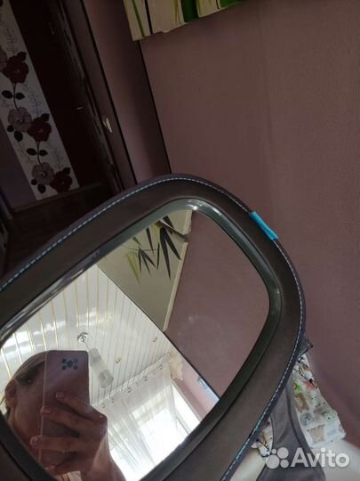 Зеркало для контроля за ребенком munchkin