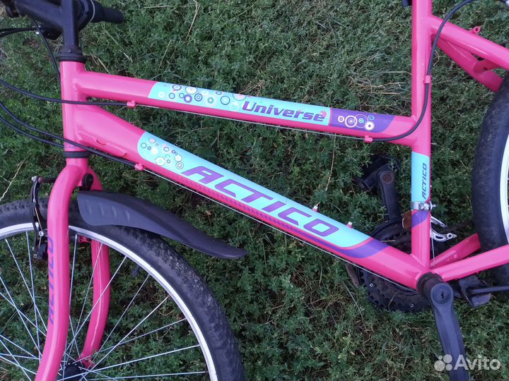 Девушке Актико 26