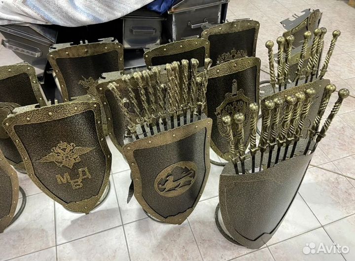 Подставка под шампуры Щит