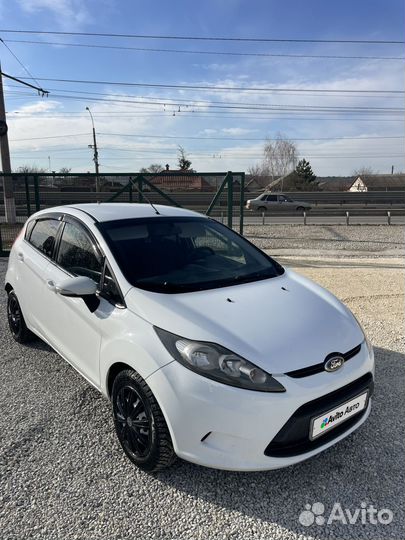 Ford Fiesta 1.2 МТ, 2011, 200 000 км