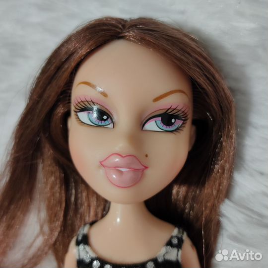 Кукла Bratz Charli Pampered Pupz