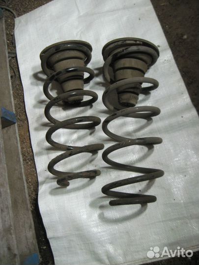 Пружина задняя Toyota Land Cruiser 200 2013