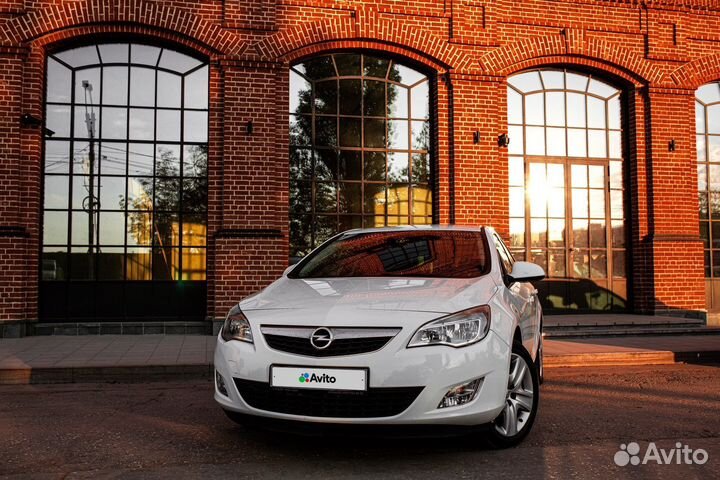 Opel Astra 1.6 AT, 2012, 106 000 км