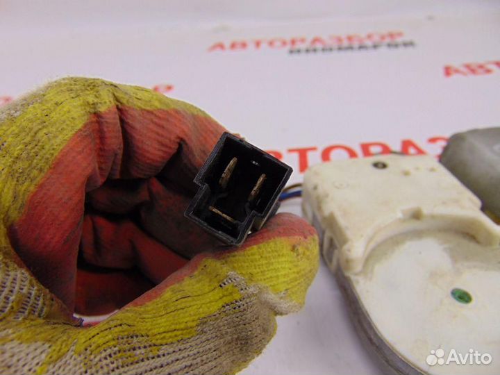 Моторчик люка для Volkswagen Passat 1988-1993г