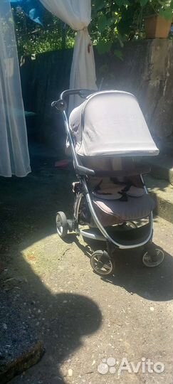 Прогулочная коляска