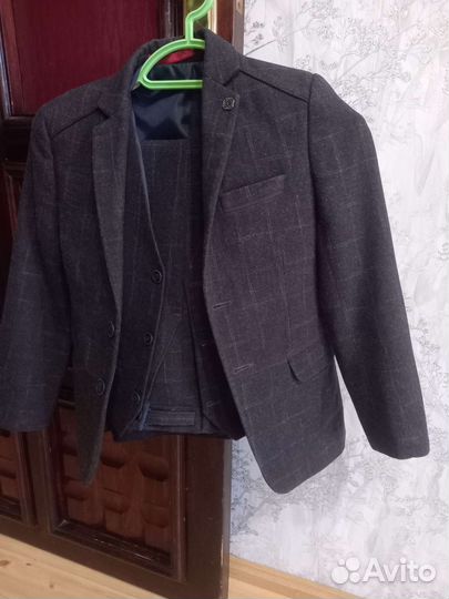 Костюм тройка на мальчика, 38 размер