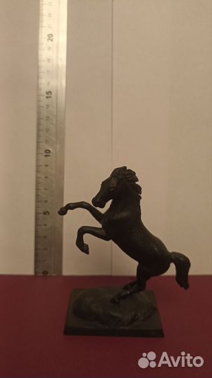 Каслинское литье конь