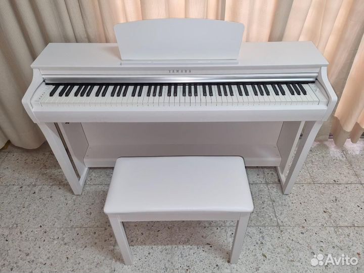 Цифровое пианино Yamaha CLP 725 WH, ьелое