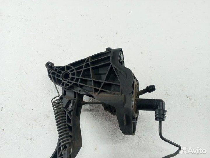 Педаль сцепления Skoda Fabia 1.2 cgpa 2010