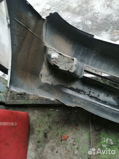 Передний бампер на лексус GX 470 2005 Год