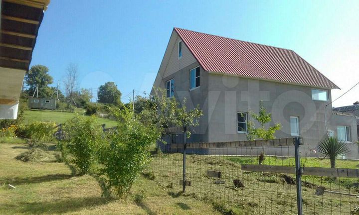 Дом 145 м² на участке 8,4 сот.