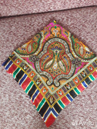 Платочки головные разные теплые и легкие летние