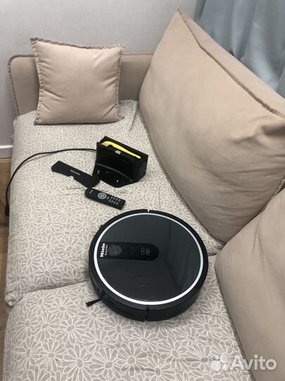 Робот пылесос Miele Scout RX1