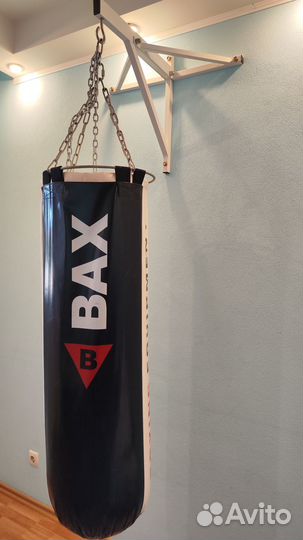 Боксерская груша с кронштейном