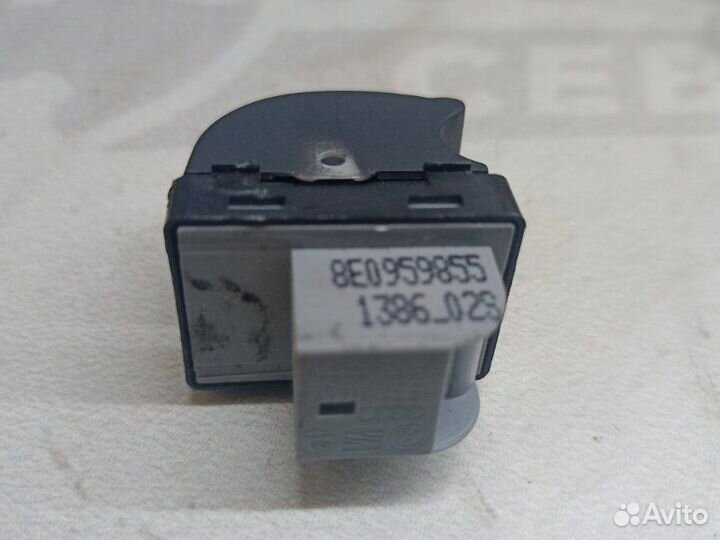 Кнопка стеклоподъемника Audi A4 B7 ALT 2006