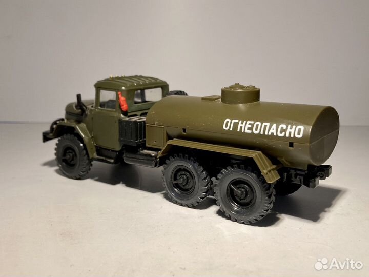 Масштабная модель зил-131 бензовоз 1:43 Элекон