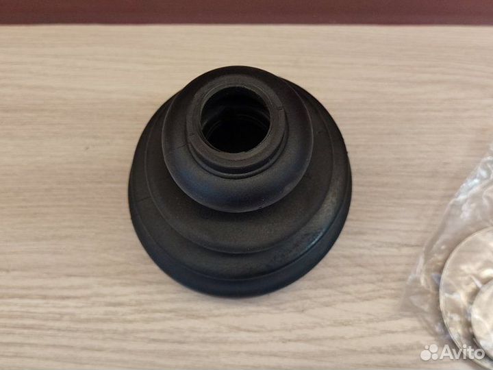 Пыльник ШРУСа Mercedes-Benz Vito