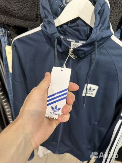 Спортивный костюм Adidas