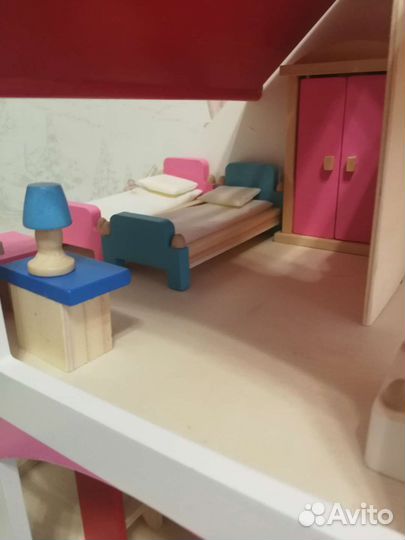 Домик кукольный деревянный