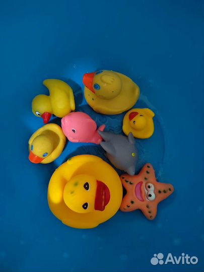Игрушки для купания на присоске
