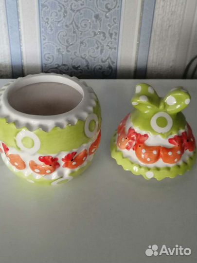 Шкатулка в виде пасхального яйца