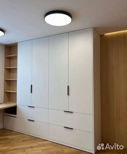 Шкаф распашной