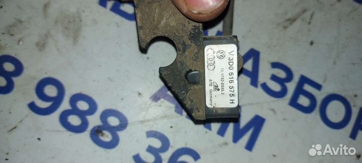 Датчик ускорения передний левый на Volkswagen Phae