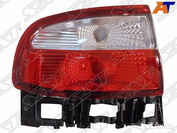 Фонарь задний toyota carina E