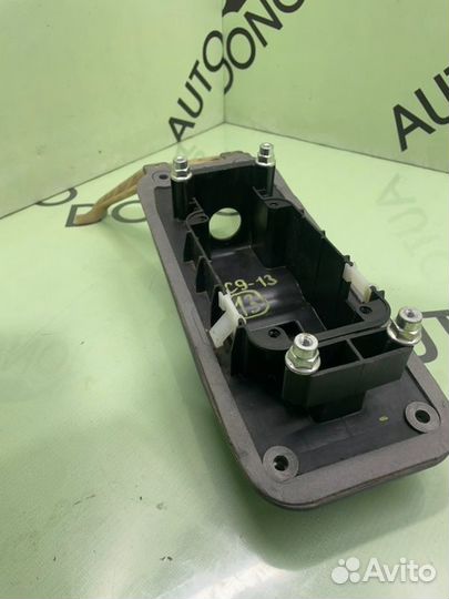 Крепление селектора АКПП Volkswagen Touareg 7P