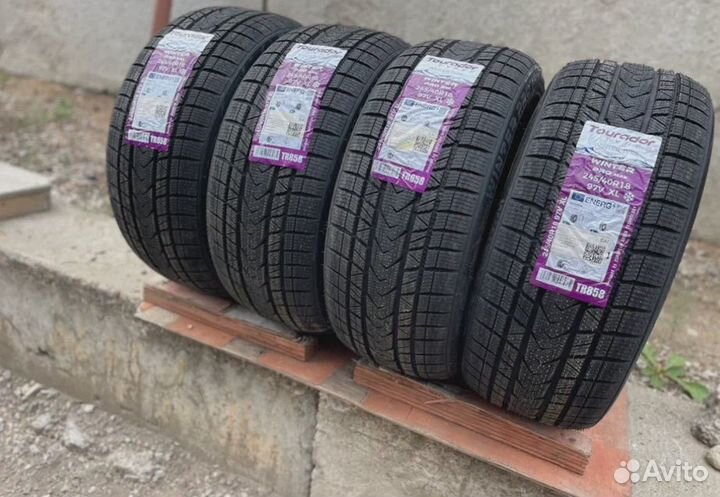 Tourador Winter Pro TSS1 245/40 R18 97V